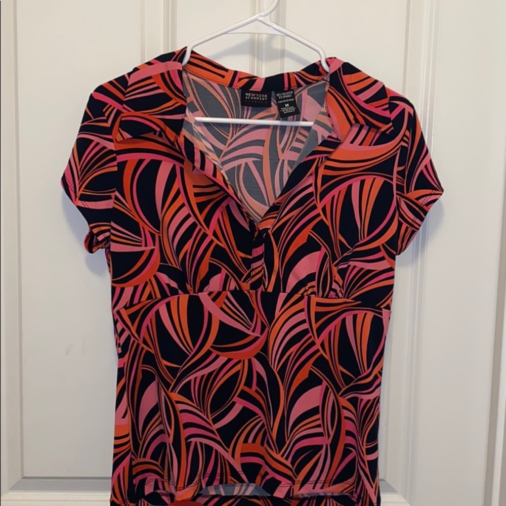 graphic print top